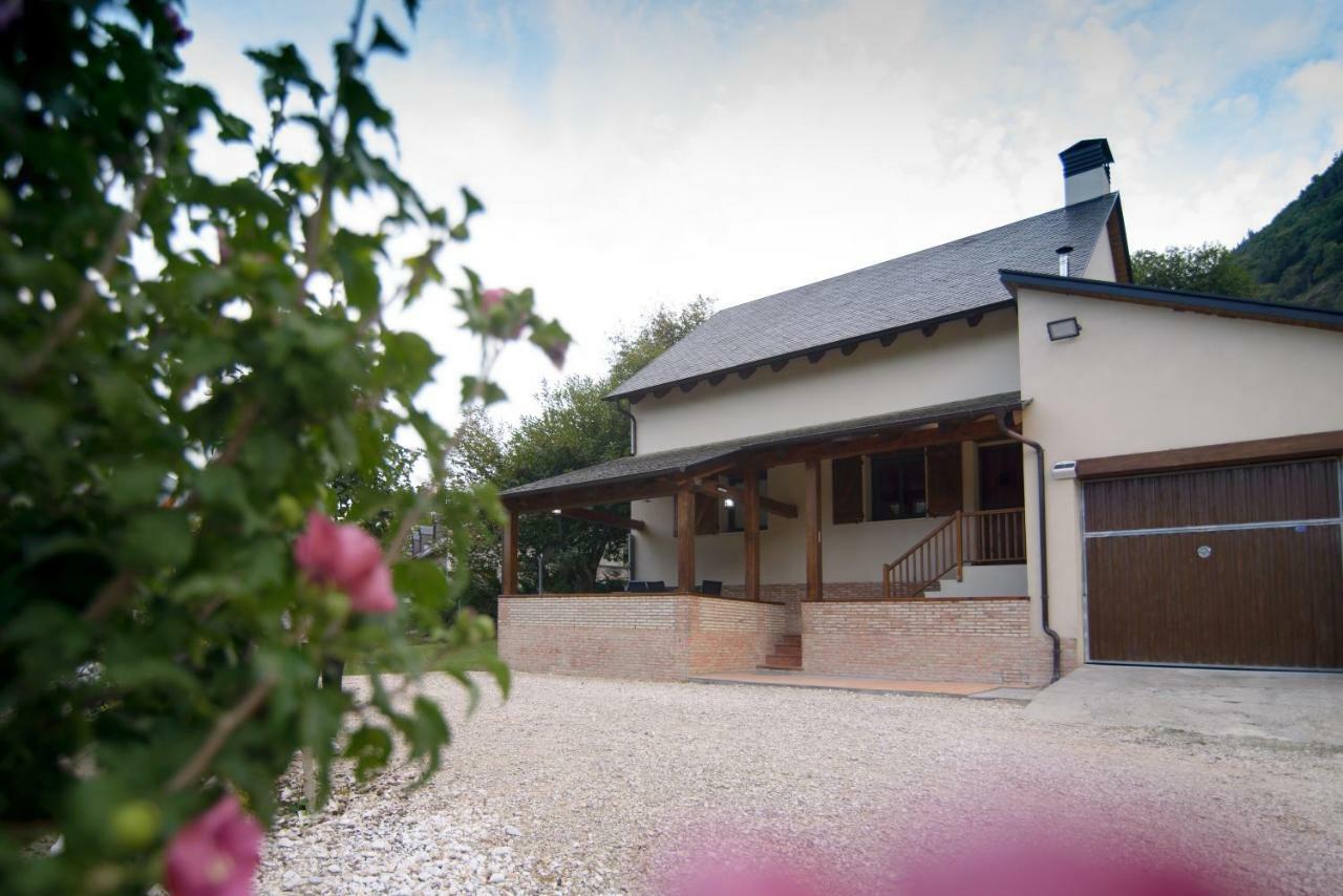 Ballestan Holiday home Saint-Beat